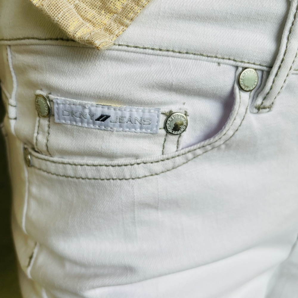 DKNY Jeans Women’s Bootcut White Jeans Pants - Picture 6 of 8